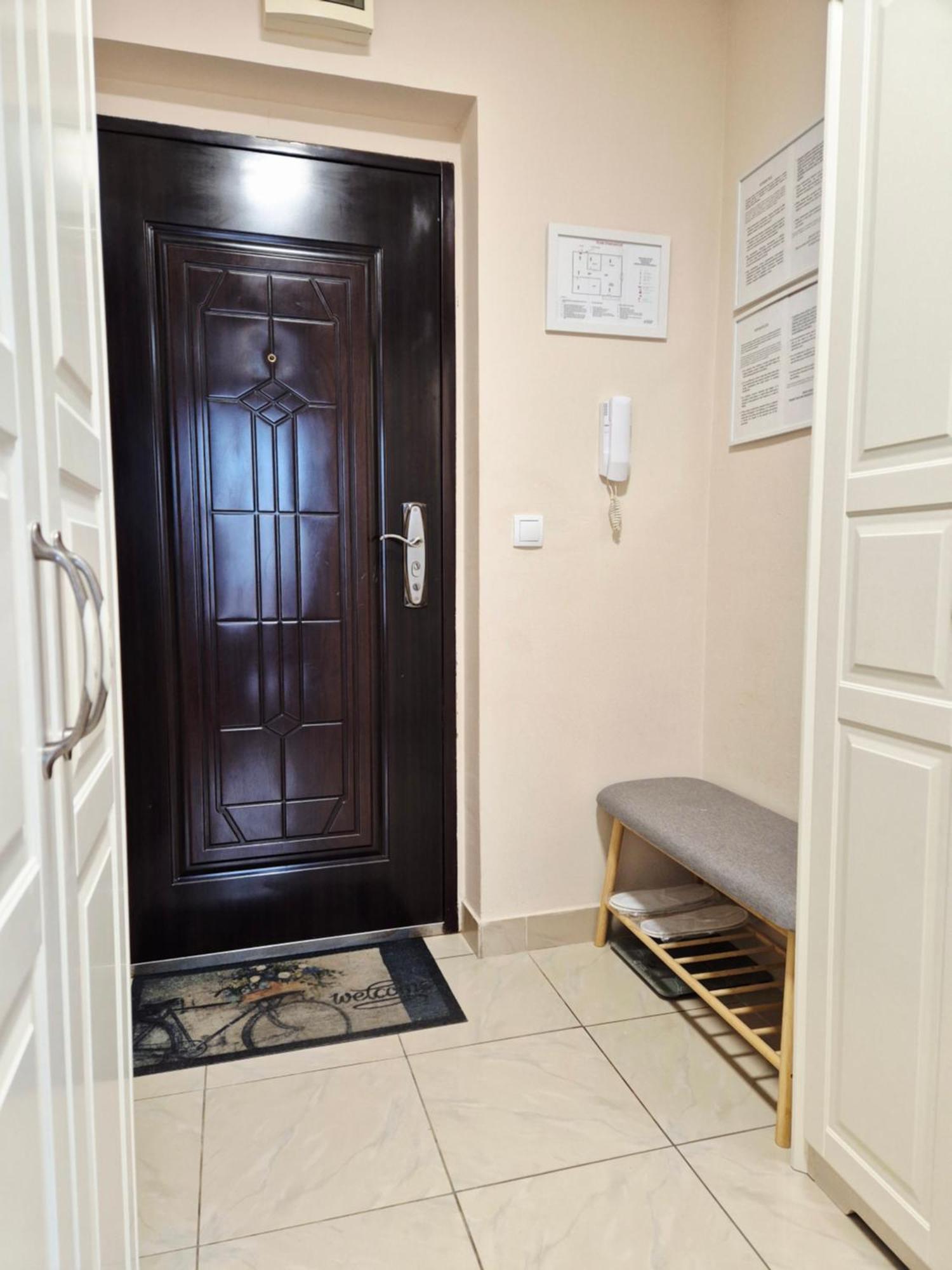 Apartman Centar โปชาเรวัซ ภายนอก รูปภาพ